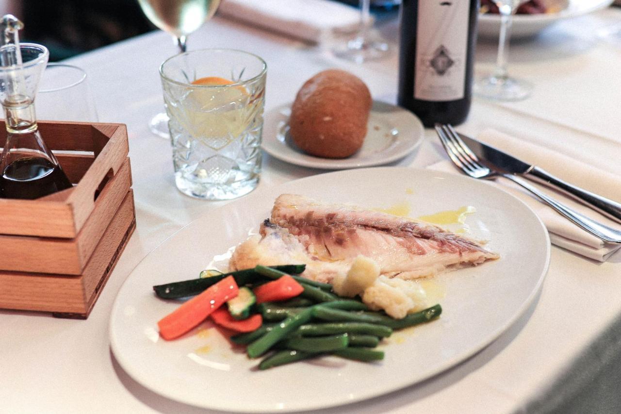 Hotel & Restaurant Marina Паламос Екстериор снимка